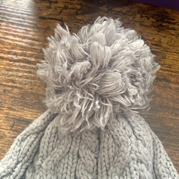 KIDS KNITTED GRAY WINTER HAT!! - Picture 3 of 5
